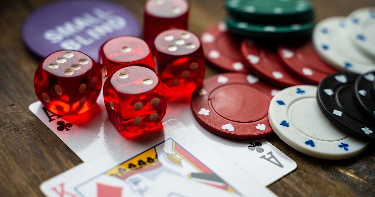 signs of gambling addiction